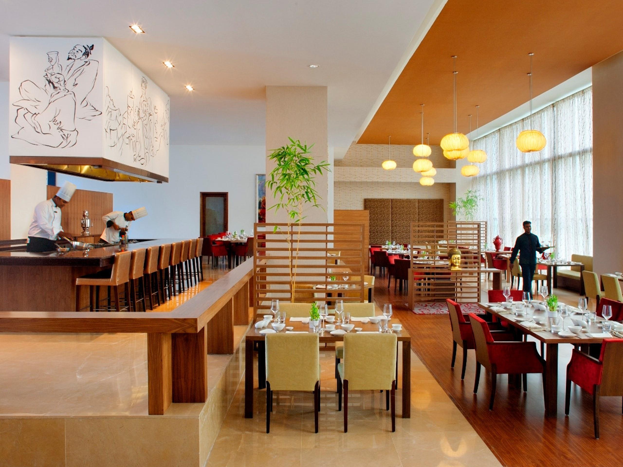 होटल Radisson Blu Plaza Banjara Hills Hyderabad
