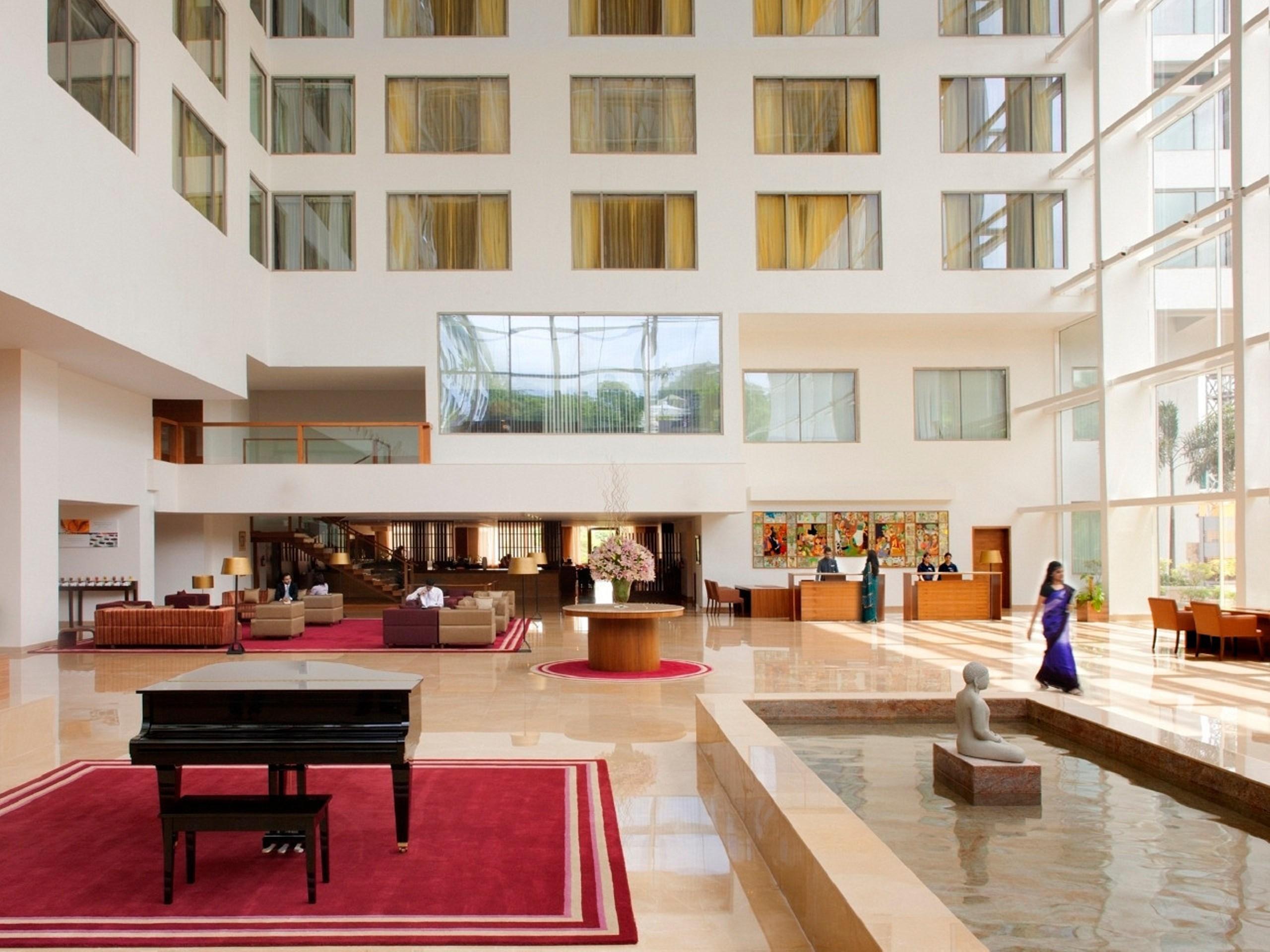 Radisson Blu Plaza Banjara Hills होटल