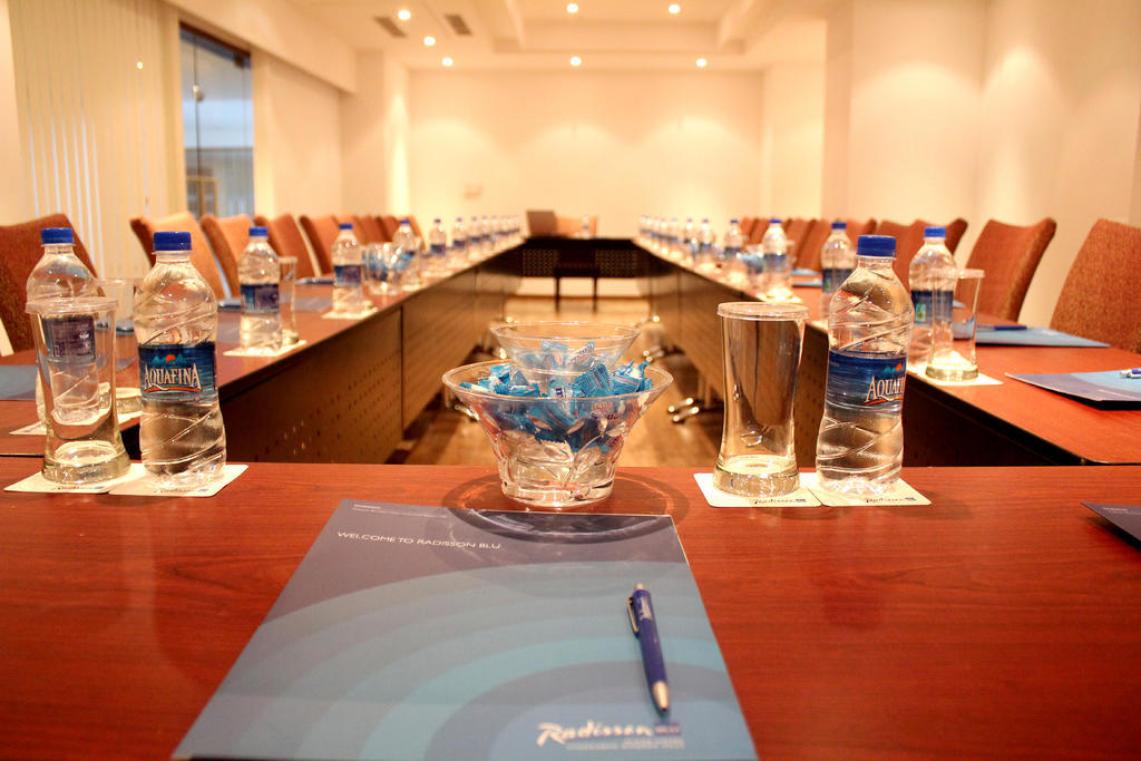 होटल Radisson Blu Plaza Banjara Hills 5*